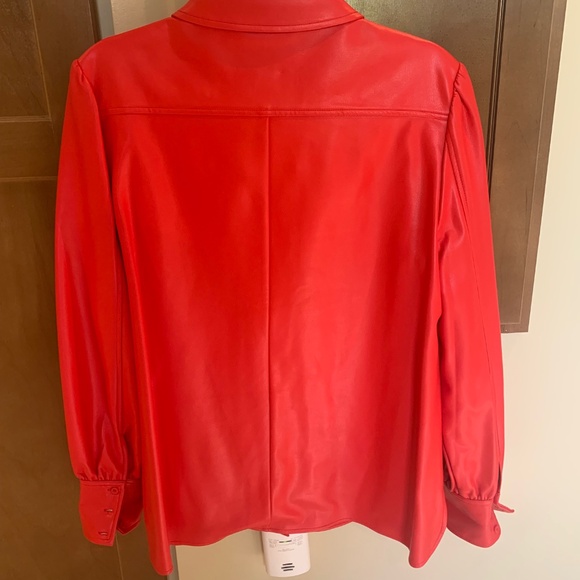 Short/blouse/top - Picture 2 of 3